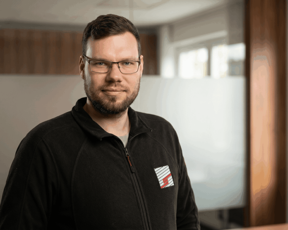 Tobias Schönleben Portrait im Büro